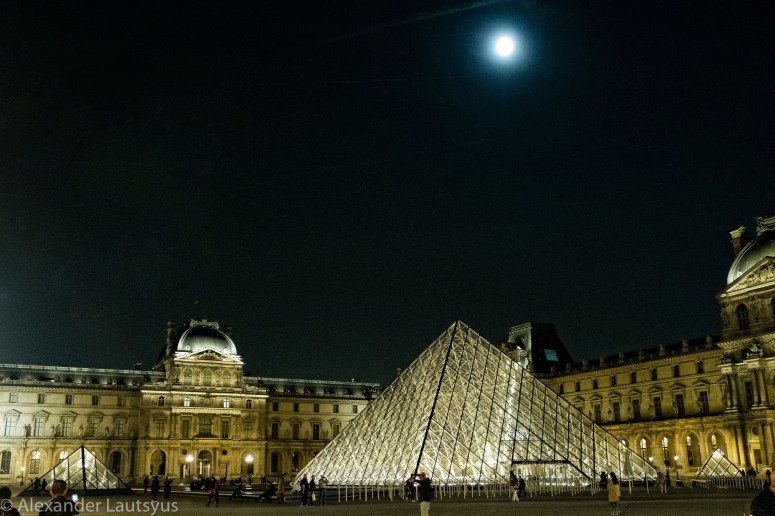 Moon Light Pyramid, Louvre